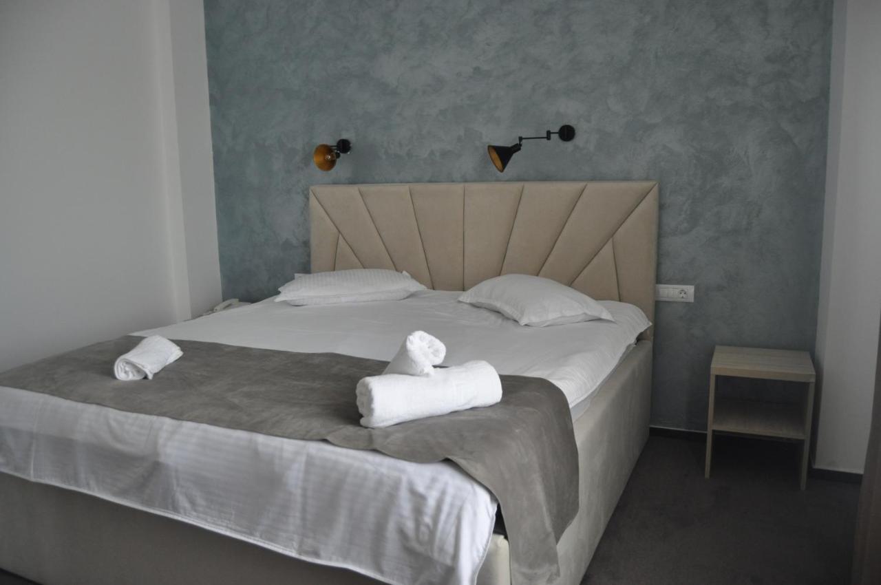 Hotel Maya ホレズ エクステリア 写真