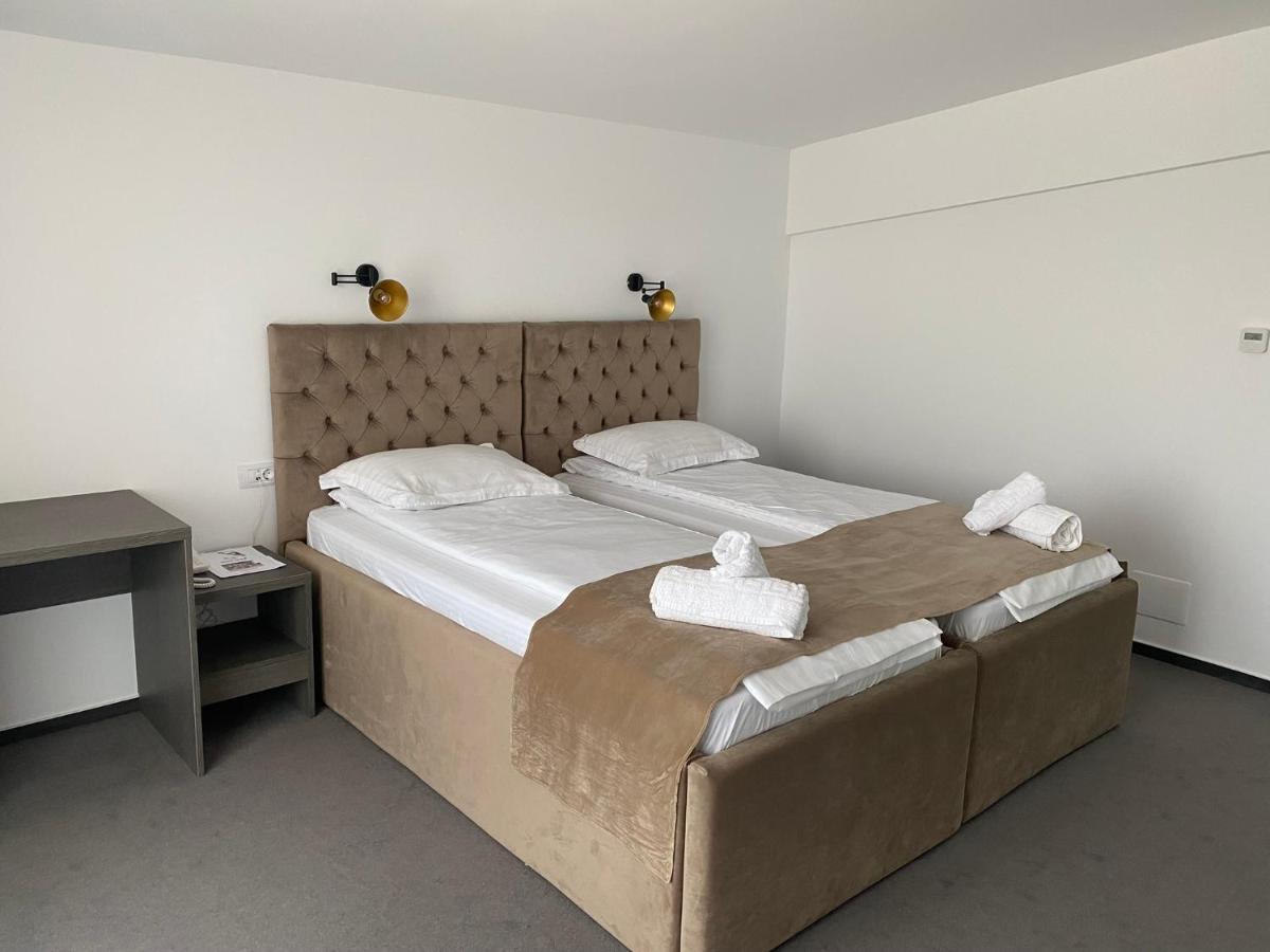 Hotel Maya ホレズ エクステリア 写真
